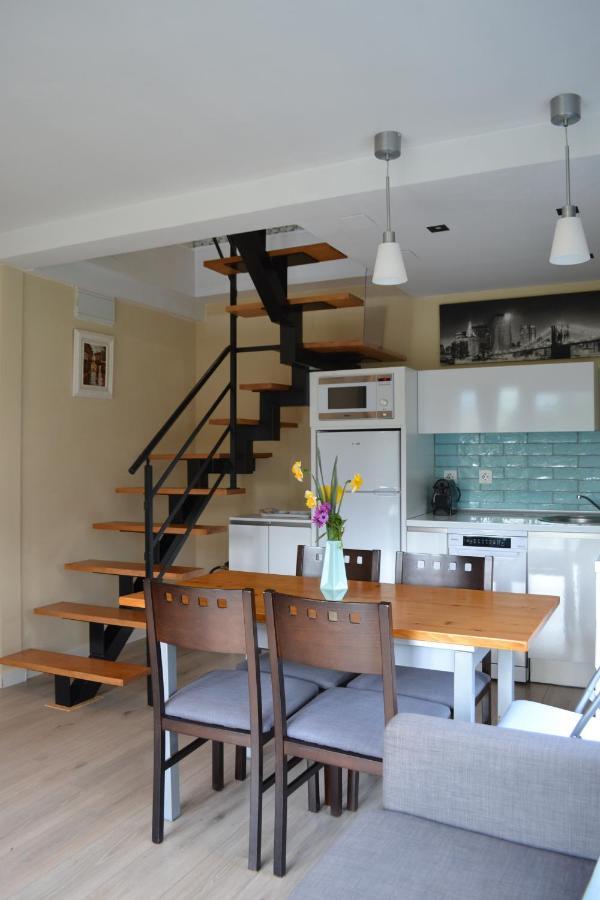 Apartamentos Puerta De Gijón Dış mekan fotoğraf