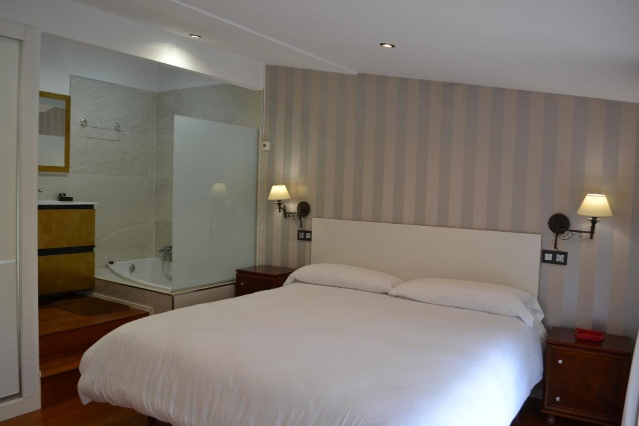 Apartamentos Puerta De Gijón Dış mekan fotoğraf