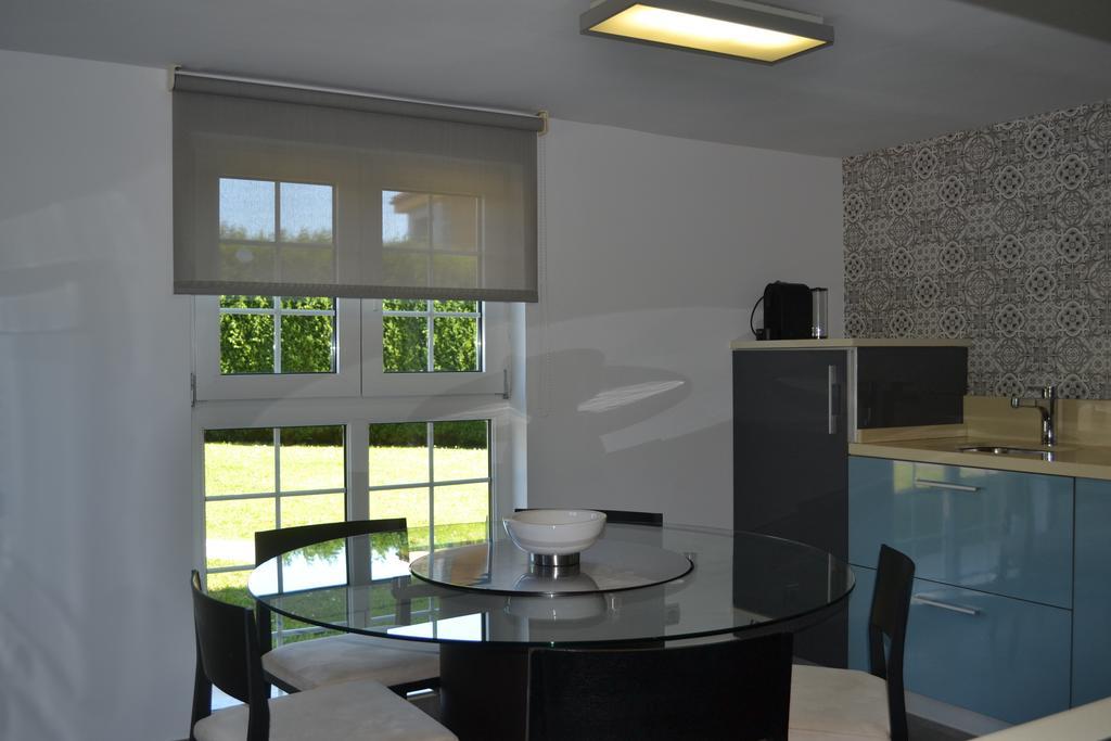 Apartamentos Puerta De Gijón Dış mekan fotoğraf