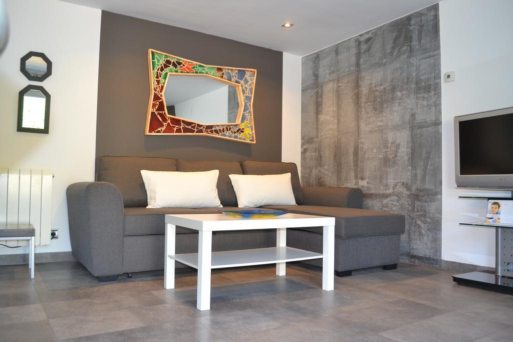 Apartamentos Puerta De Gijón Dış mekan fotoğraf