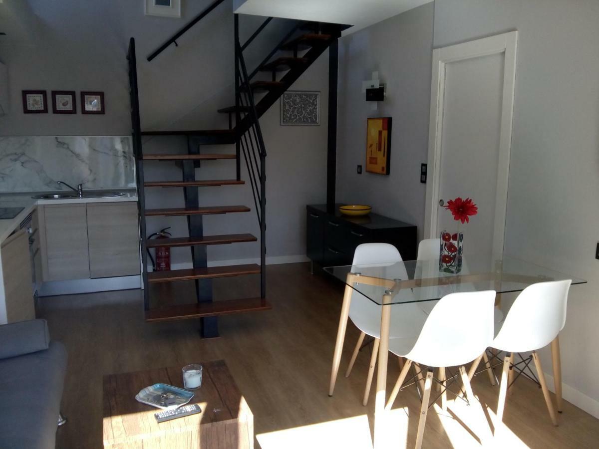 Apartamentos Puerta De Gijón Dış mekan fotoğraf